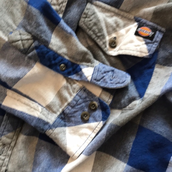 Flannel - Picture 2 of 5